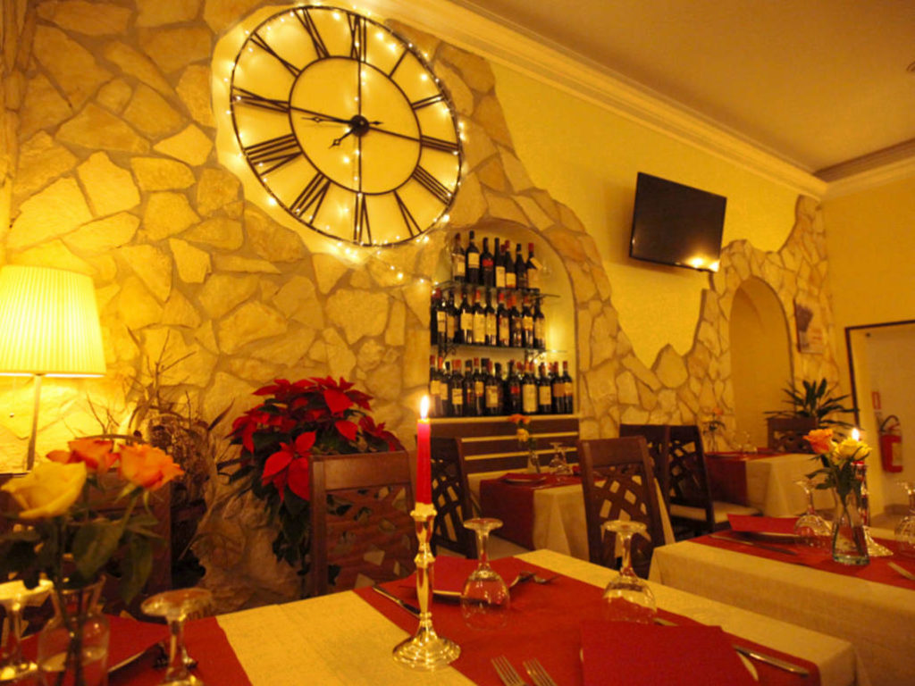 Panoramica-interna-Diadema-Restaurant-&-Caffetteria-Roma