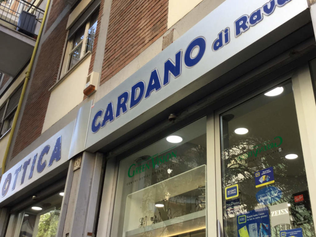 ottica-cardano-di-rava-panoramica-dall'esterno