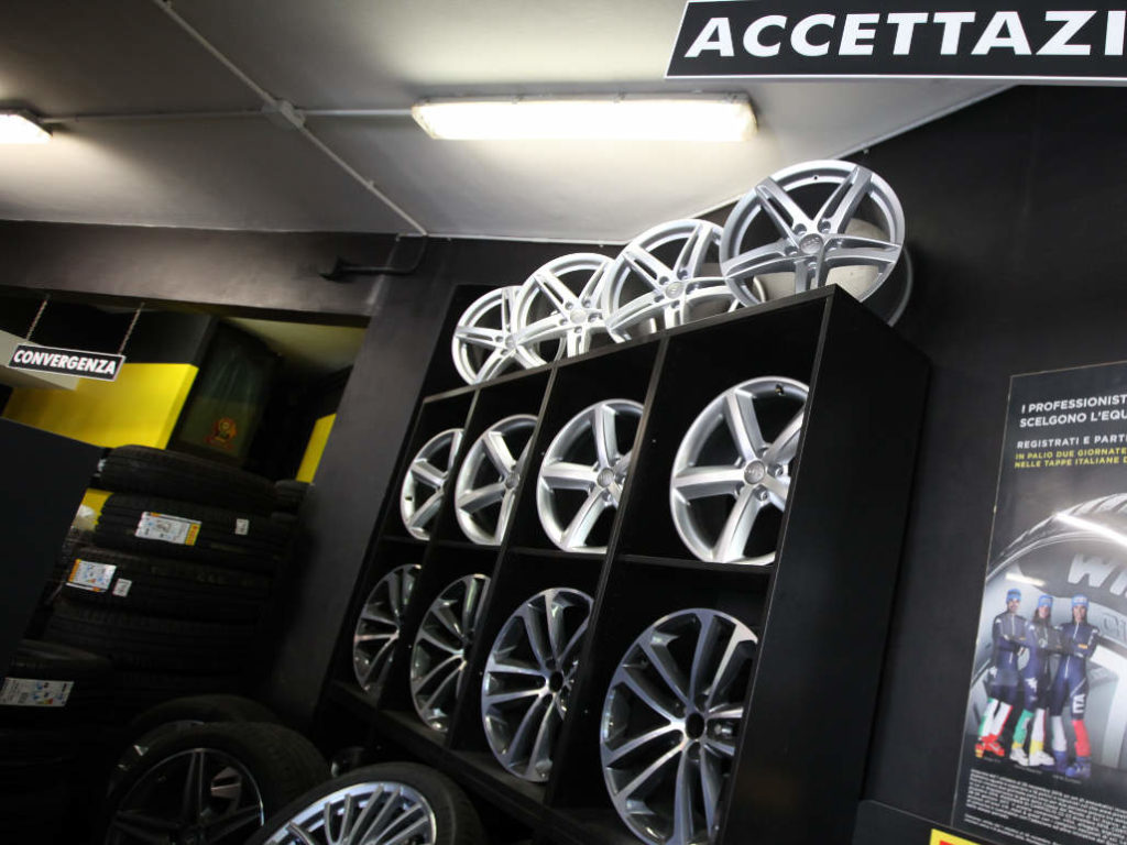 Del-Bene-Pneumatici-vendita-cerchi-in-lega-auto