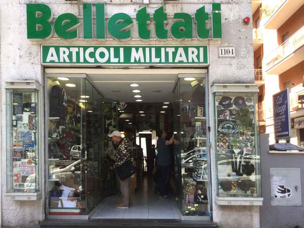 Articoli-Militari-Roma-Bellettati-Paolo-e-Stefano-panoramica-esterna-del-punto-vendita