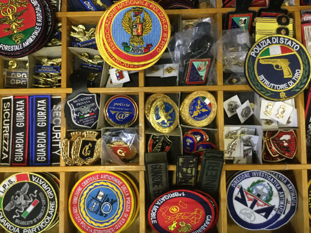 Articoli-Militari-Roma-Bellettati-Paolo-e-Stefano-vendita-petch-delle-forze-armate-ricamate