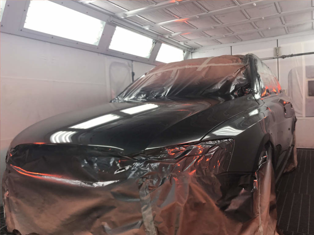 Carrozzeria-Cecconi-Roma-collatina-verniciatura-automobili-con-cabina-forno