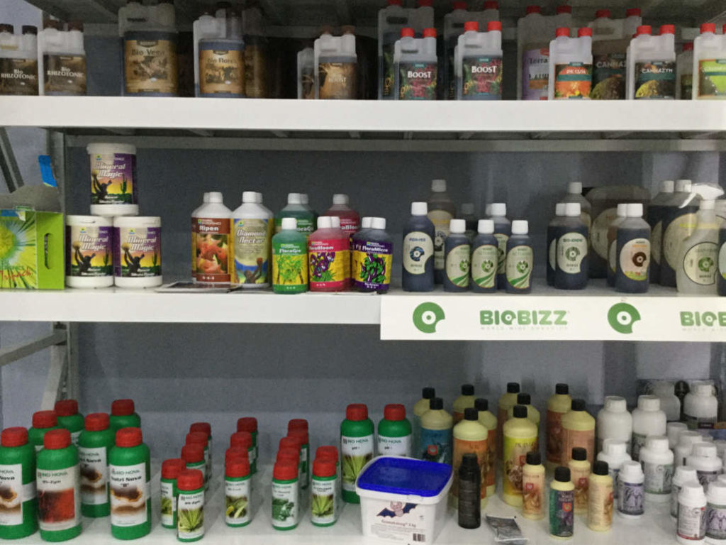 Grow-Shop-Italia-Megastore-vendita-fertilizzanti-piante-per-coltivazione-indoor-a-Roma