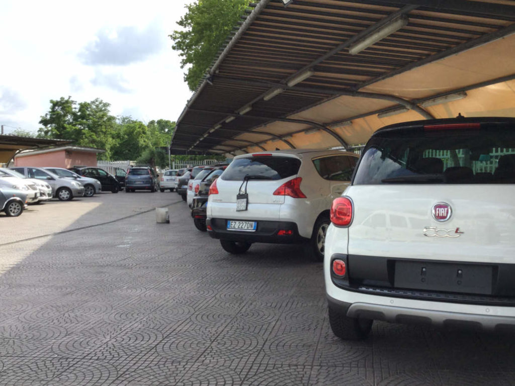 Villa-Bonelli-Auto-vendita-vetture-a-km0-a-Roma
