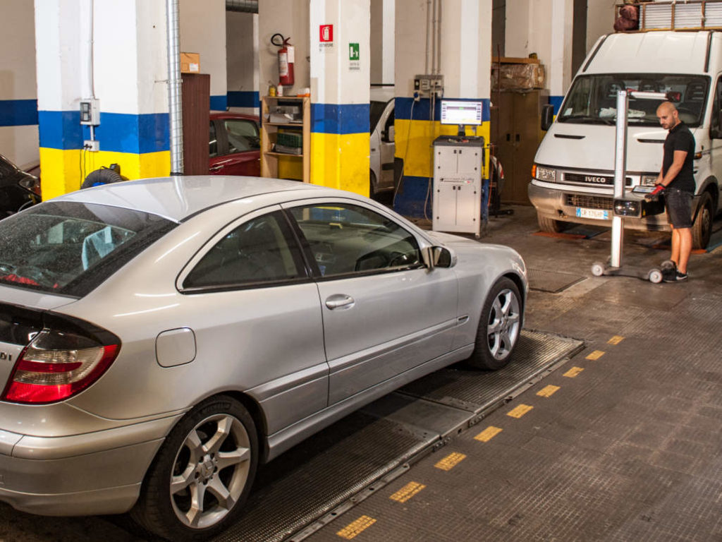 Euro-Parking-Tuscolana-a-Roma-centro-revisioni-auto-e-moto