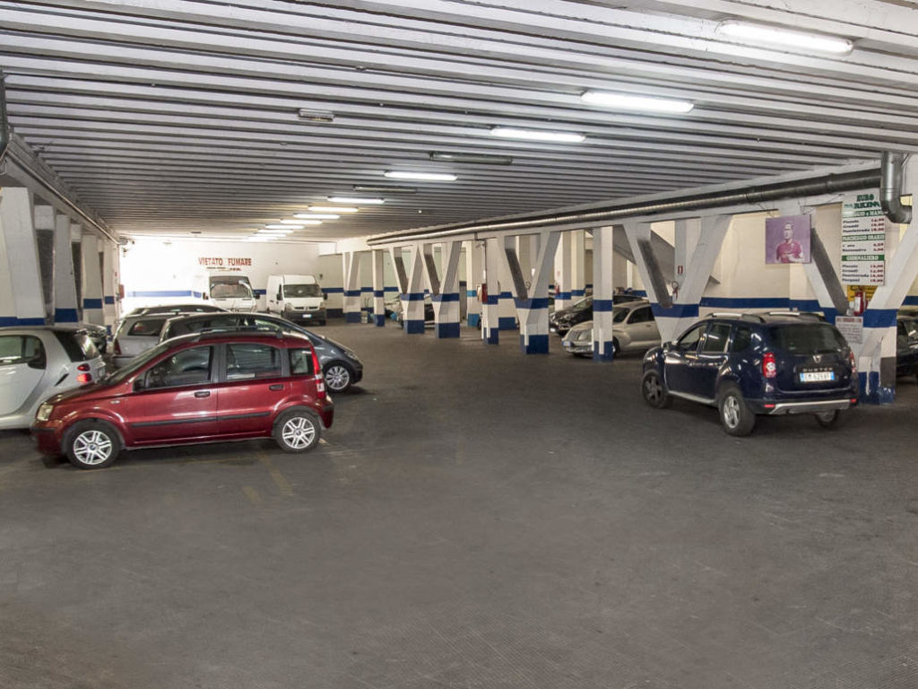 Euro-Parking-Tuscolana-a-Roma-il-parcheggio