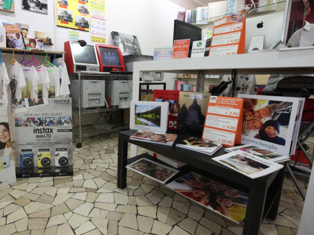 Il-Fotografo-2.0-realizzazione-stampe-immediate-e-fotolibri-Roma