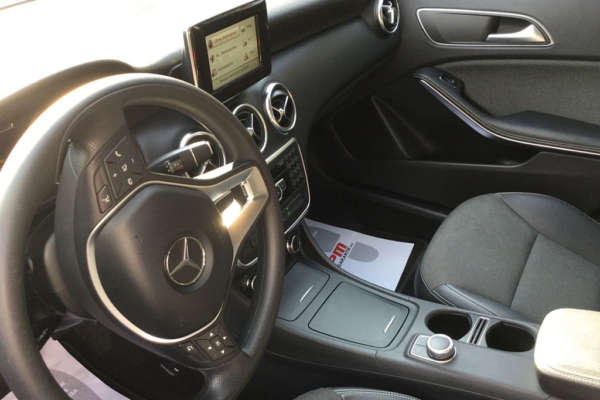Villa-Bonelli-Auto-Roma-Mercedes-Benz-A-180-cdi-usata-vista-interni-e-abitacolo