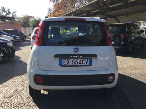 Villa-Bonelli-Auto-Roma-Fiat-Panda-1.3-Multijet-S&S-Easy-usata-vista-posteriore