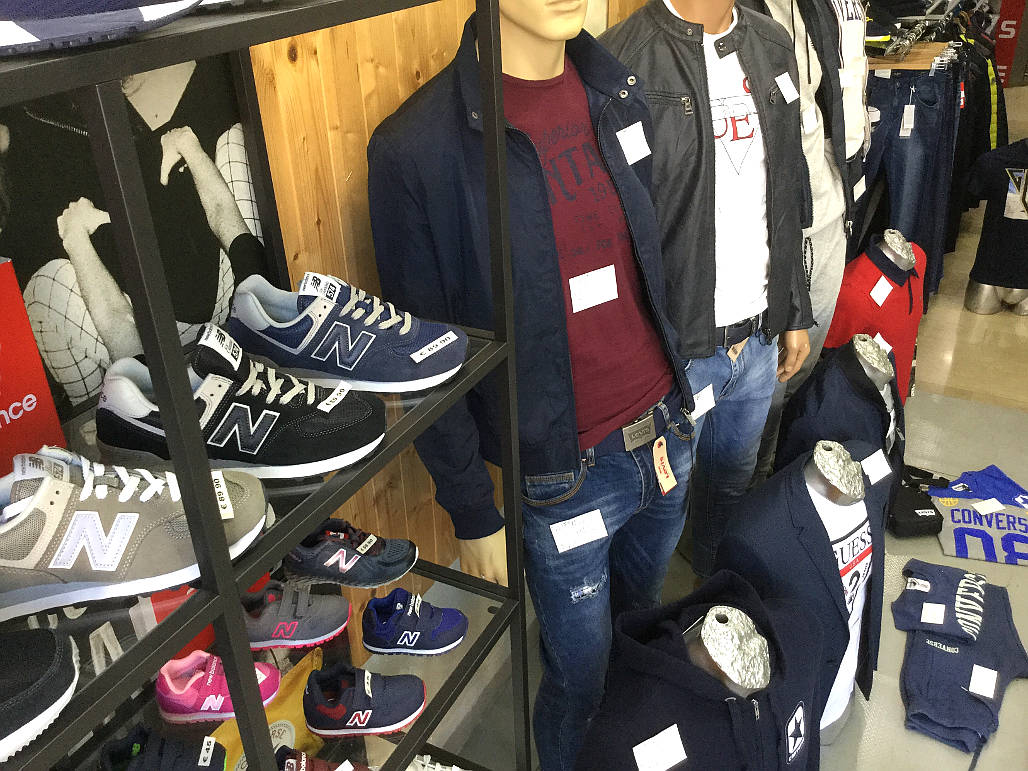 Negozi scarpe online via tuscolana