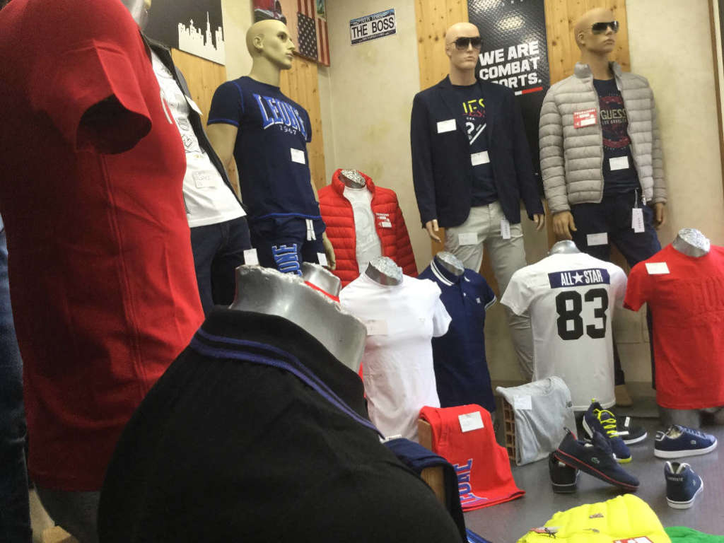 Company-Abbigliamento-Roma-Tuscolana-vendita-maglie-e-polo