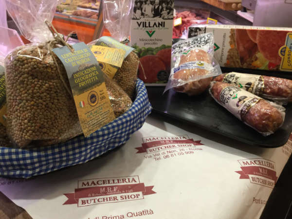 preparazione-lenticchie-di-castelluccio-di-norcia-macelleria-butcher-shop