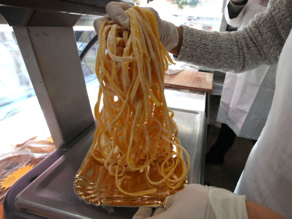 Marinaro-Roma-fettuccine-all'uovo-realizzate-artigianalmente